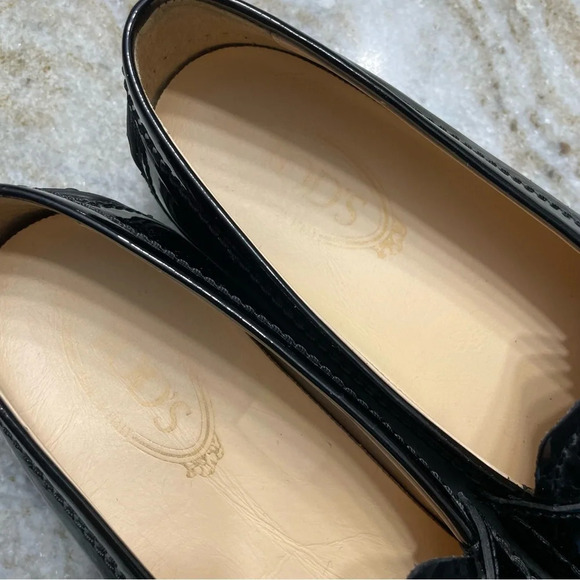 Tod’s Made In Italy Women’s Size 9.5 Patent Leather Penny Driving Loafers Flats - Picture 5 of 13